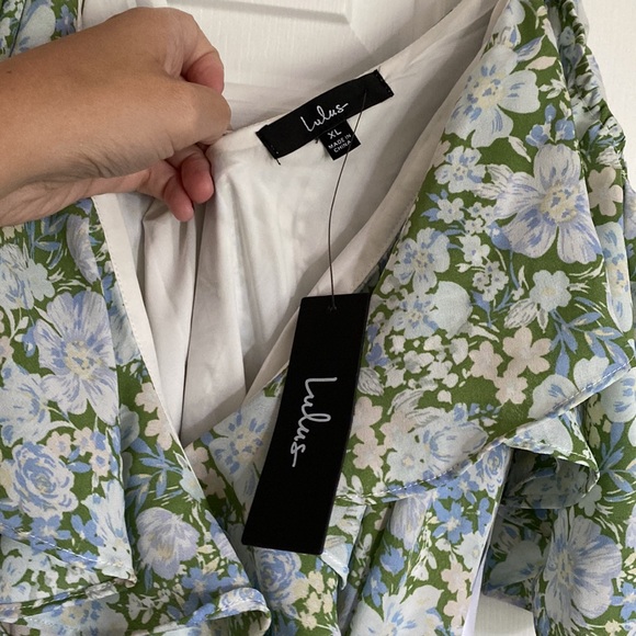 NWT- LuLus Rite of Spring Green Floral Print Cold Shoulder Wrap Dress - Picture 3 of 4